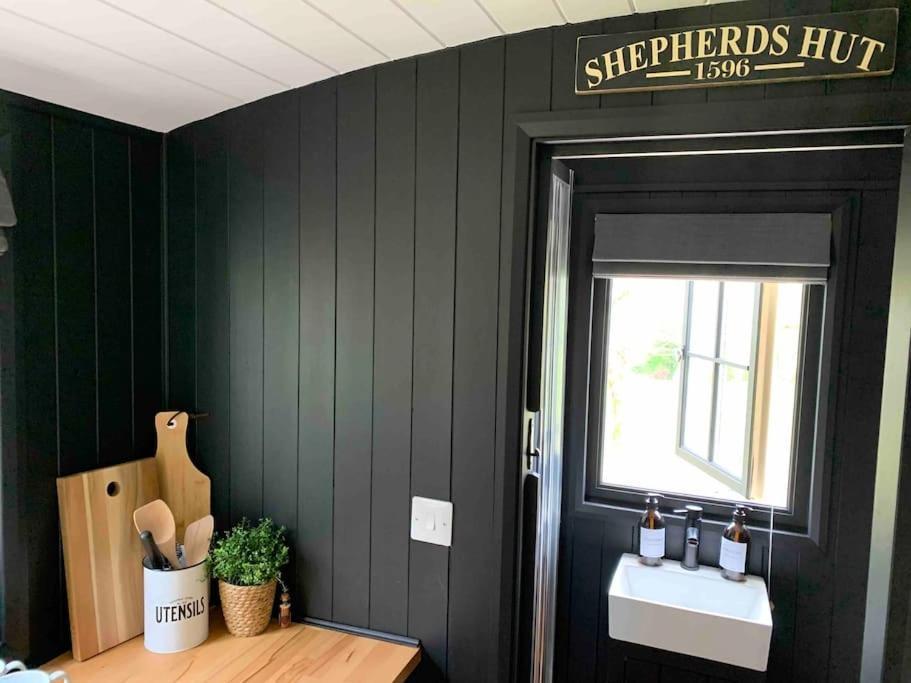 Apartment Cornwall Woodland Shepherd's Hut - Dennis Hut *